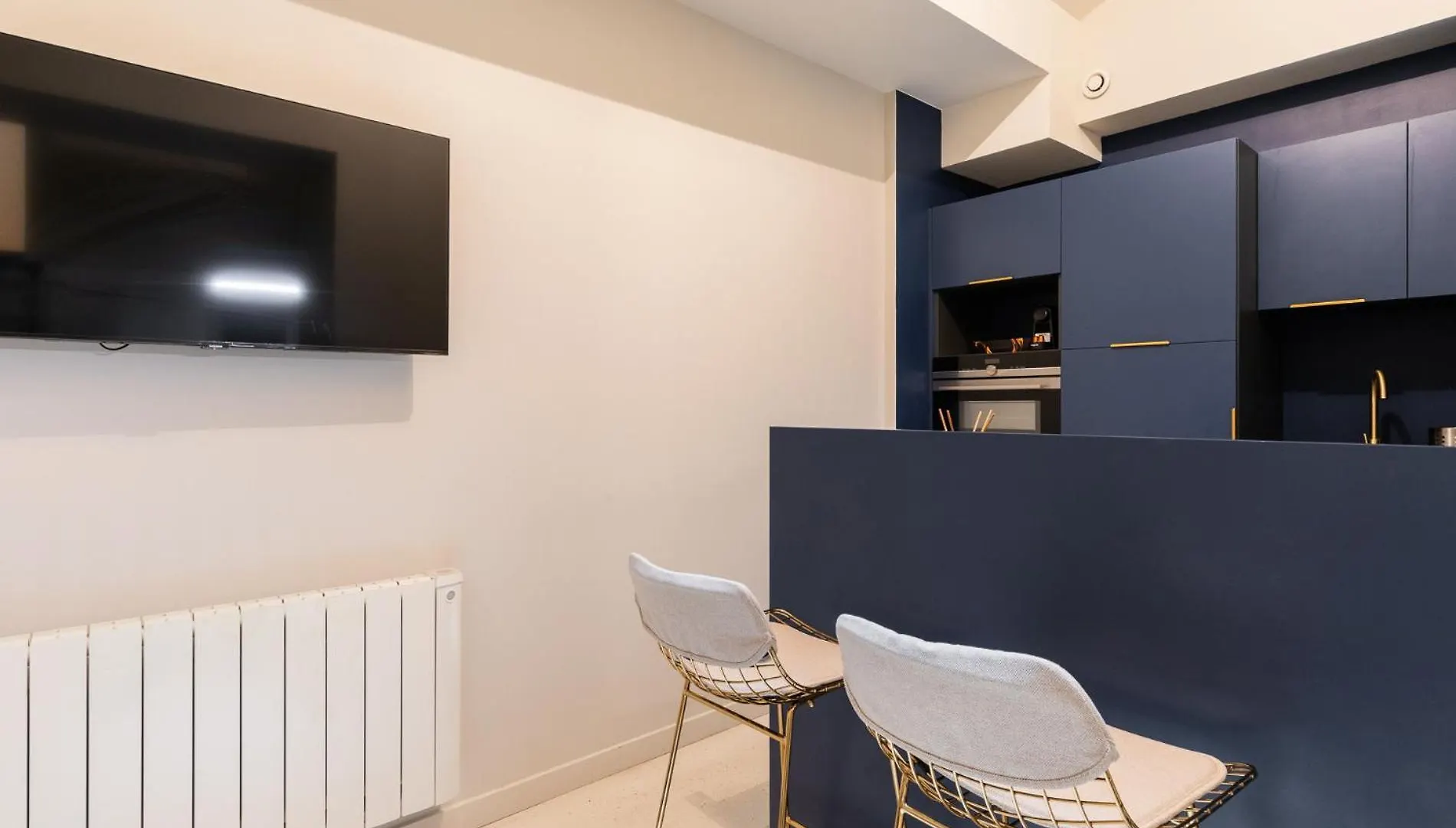 Dify Jarente - Ampere Apartment Lyon 0*,  France